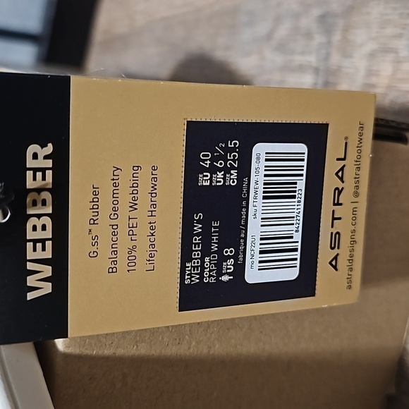 Astral Webber Cream & Gray Sandals Size 8 NWT - Picture 7 of 10